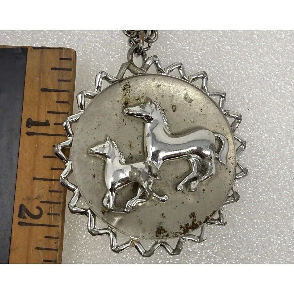 Vintage Horses Equestrian Themed Round Medallion Silver Toned Necklace